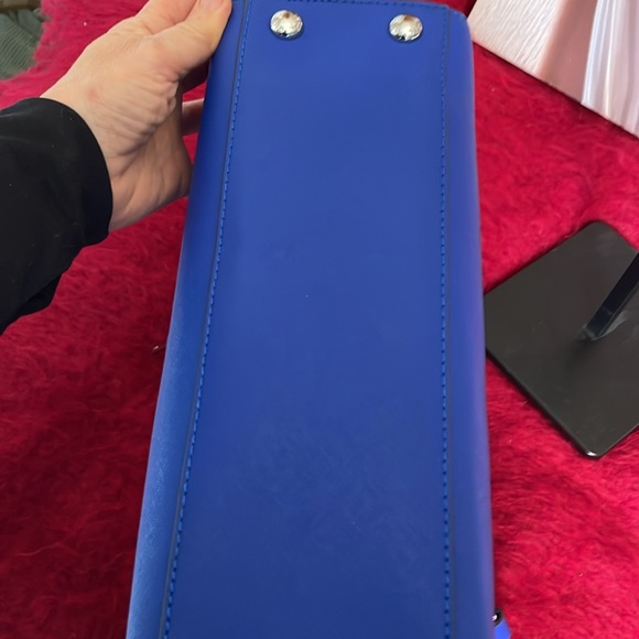 MICHAEL KORS BLUE SAFFIANO LEATHER HAMILTON CROSSBODY BAG SILVER HARDWARE - Picture 8 of 14